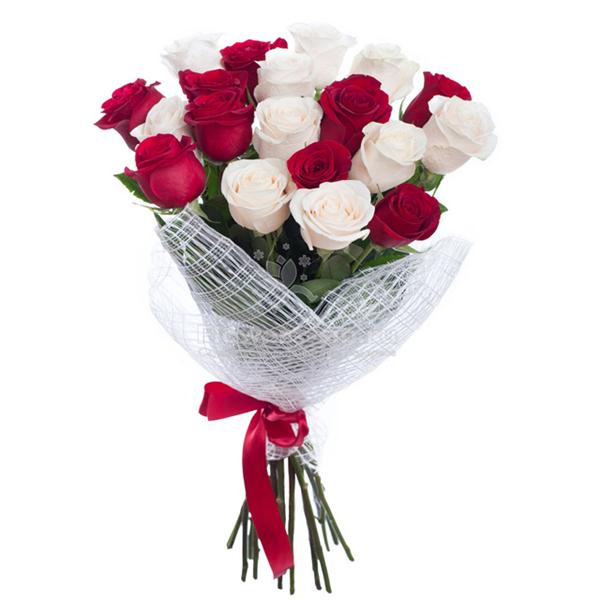 19 Red White Rose Bouquet